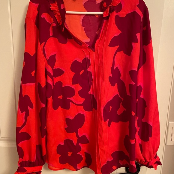 Beautiful printed top - Picture 2 of 4